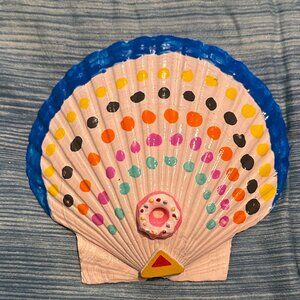 Beautiful 6” Painted Scallop Shell Donut Theme!!